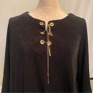 NWT Chico’s size3 travelers lace up tunic 3/4 sleeve top black. Extra large.